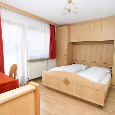 Ciasa Parom Apartment San Cassiano  Bagian luar foto