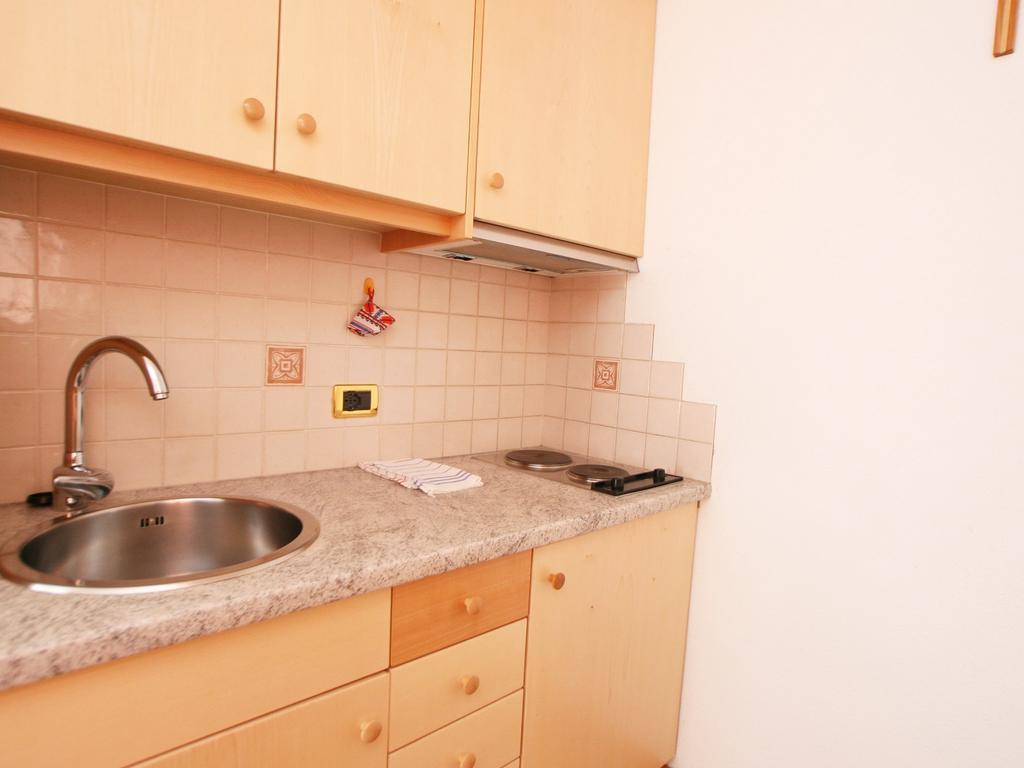 Ciasa Parom Apartment San Cassiano  Ruang foto