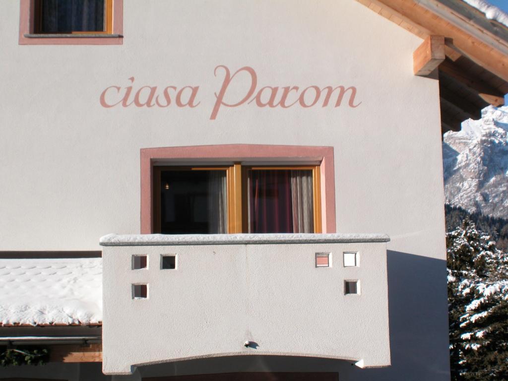 Ciasa Parom Apartment San Cassiano  Bagian luar foto